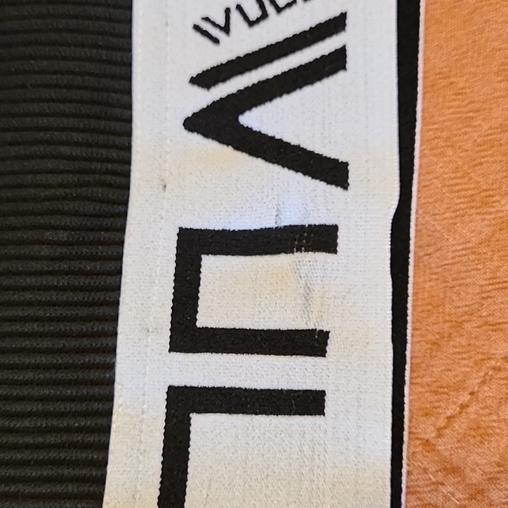 Vull sport cap sleeve crop top - Picture 2 of 6